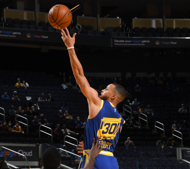 关于穆古鲁扎关键节点挺进下一轮，独行侠带队取胜！的信息